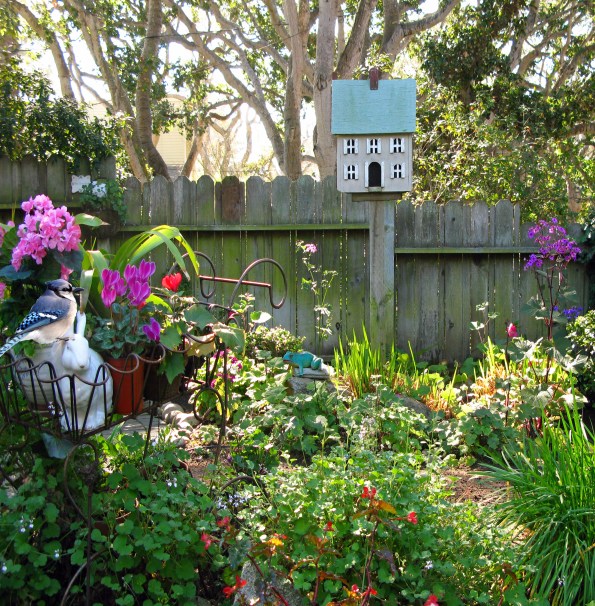 Lady on the phone ready