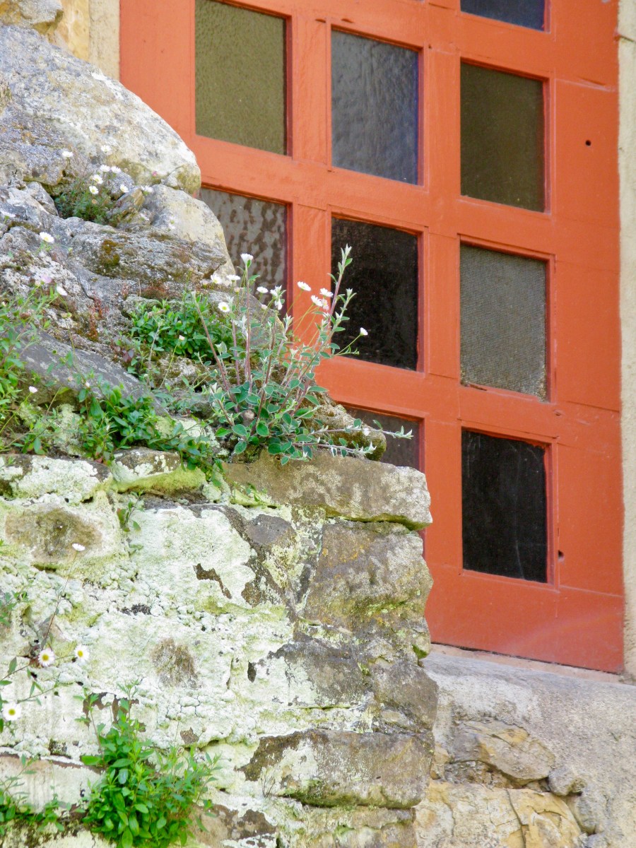 carmel stone deterieration on the Mission