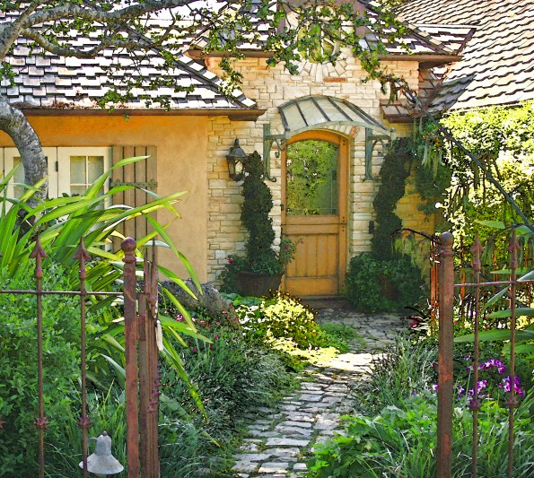 2296806012_e57a786637_o